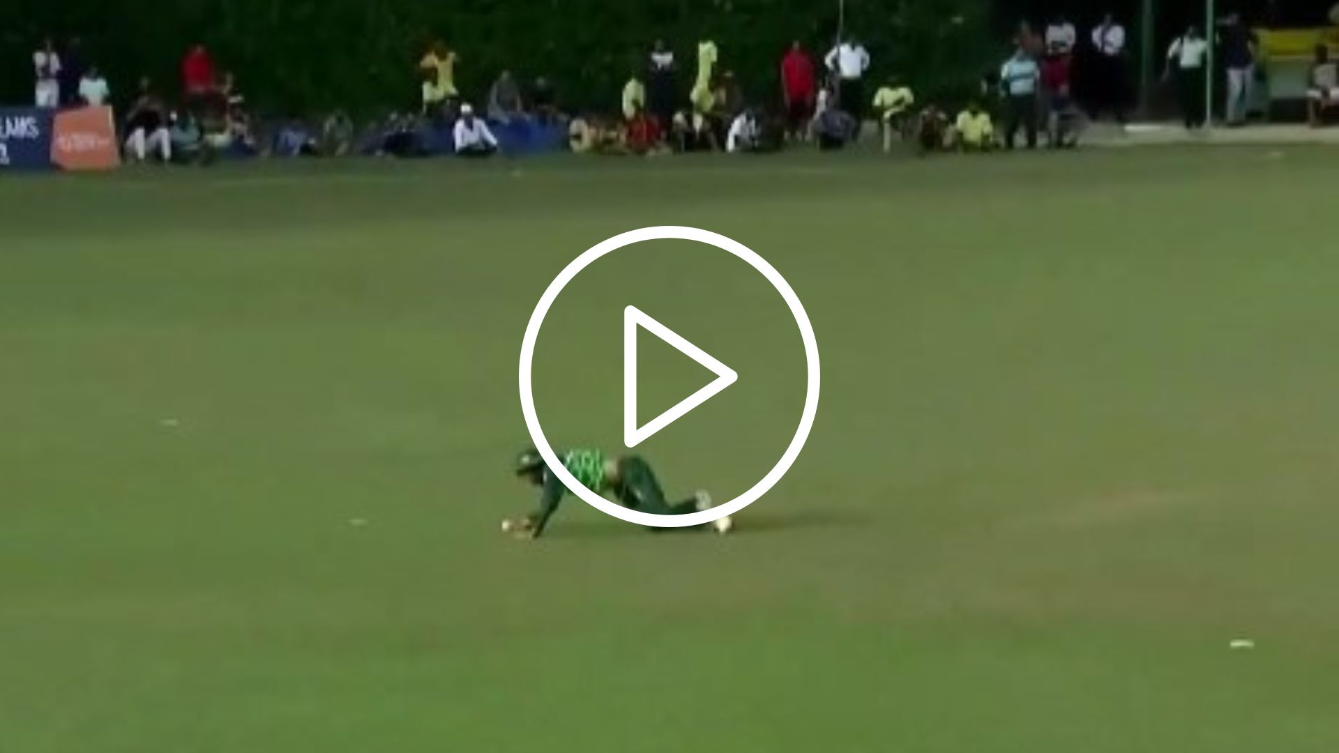 [Watch] Pakistan A's Omair Yousuf's Mid-Air One-Handed Catch Steals the Show in Emerging Asia Cup Semi-Final